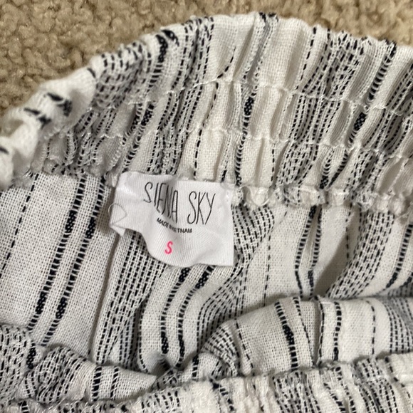 beachy dressy shorts!! - Picture 3 of 3